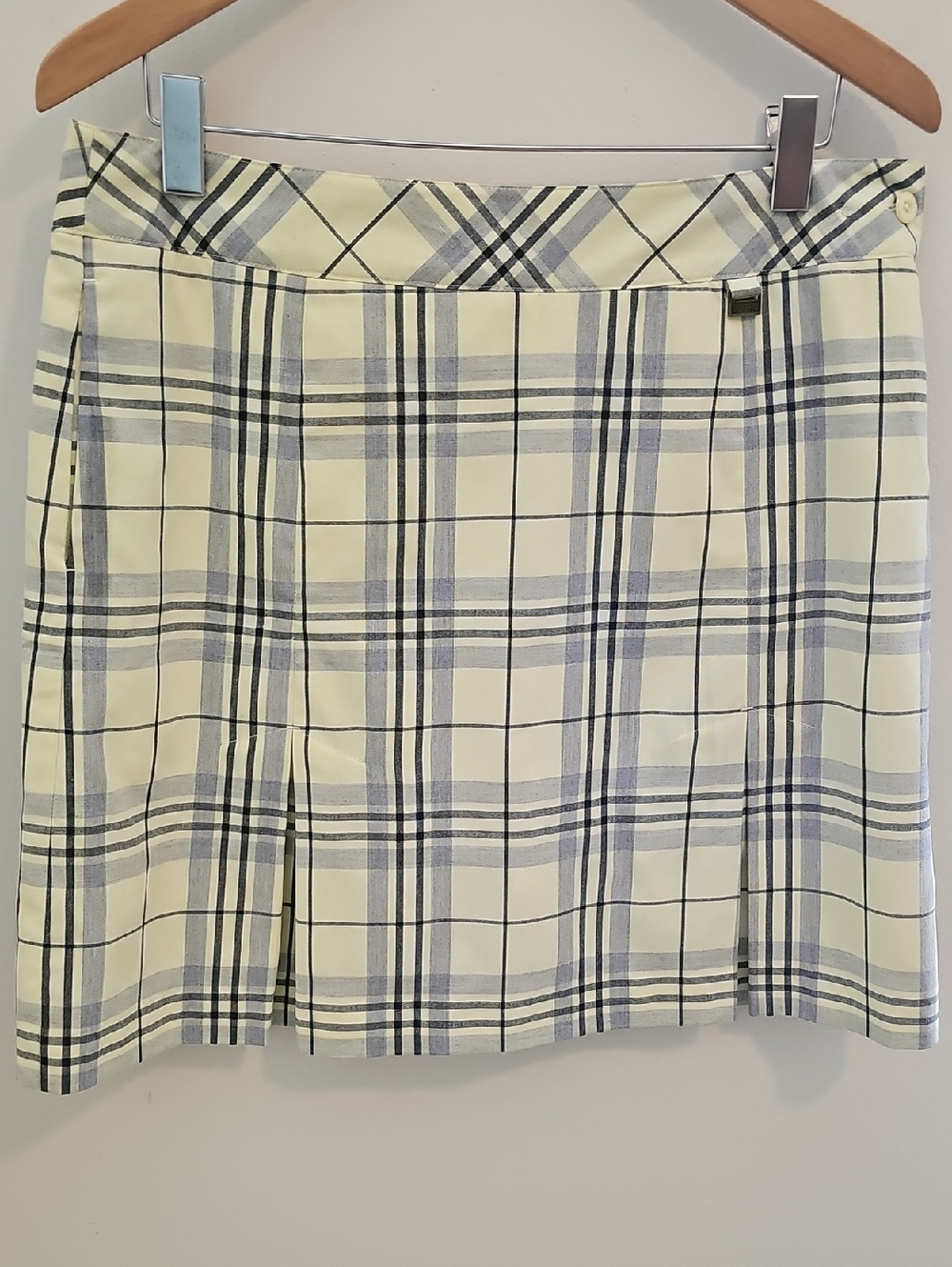 EP Pro Yellow and Gray Plaid Skort. Size 12.side Pockets. Front Pleats.